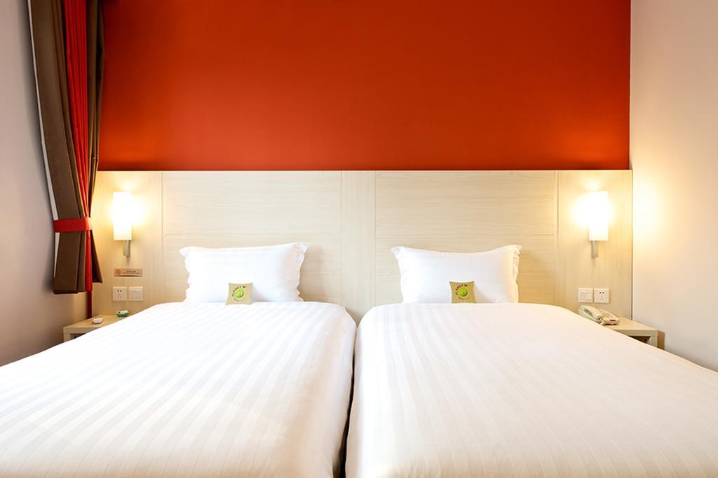 Ibis Leshan City Center Rom bilde