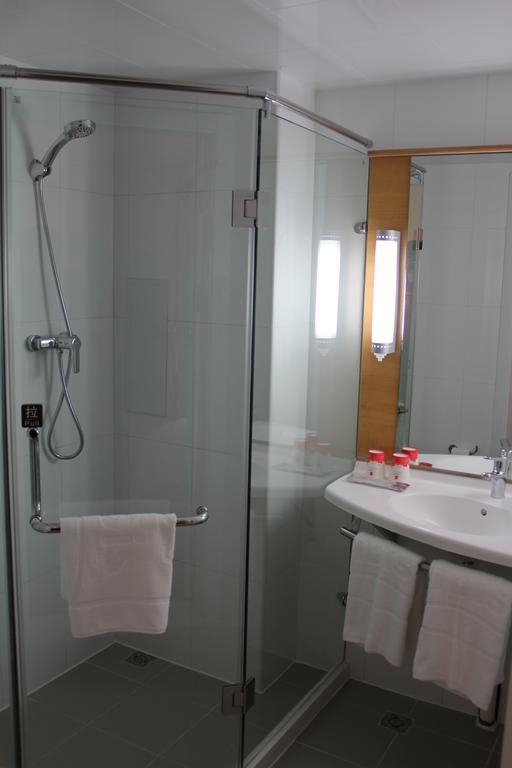 Ibis Leshan City Center Eksteriør bilde