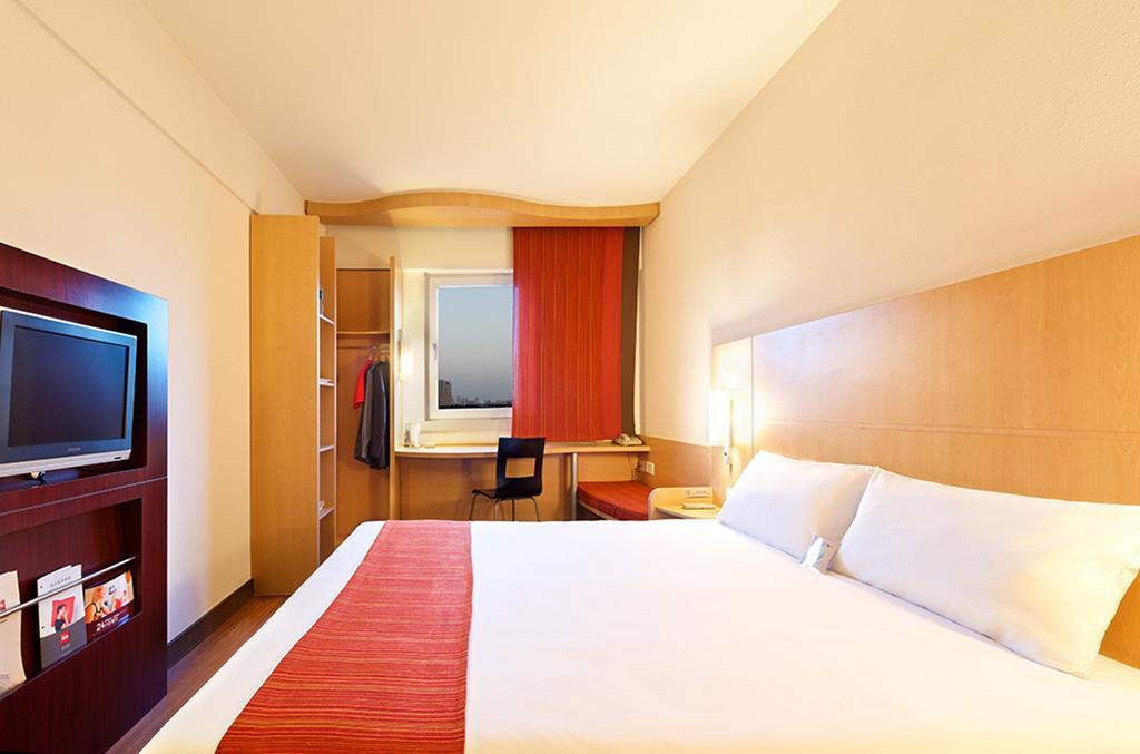 Ibis Leshan City Center Eksteriør bilde
