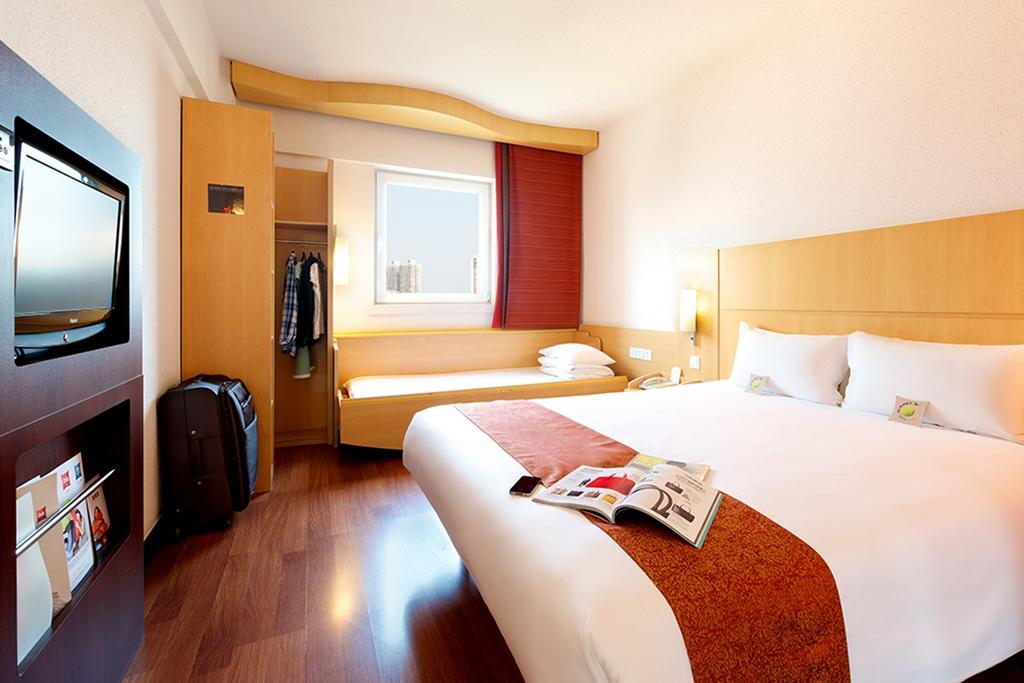 Ibis Leshan City Center Eksteriør bilde