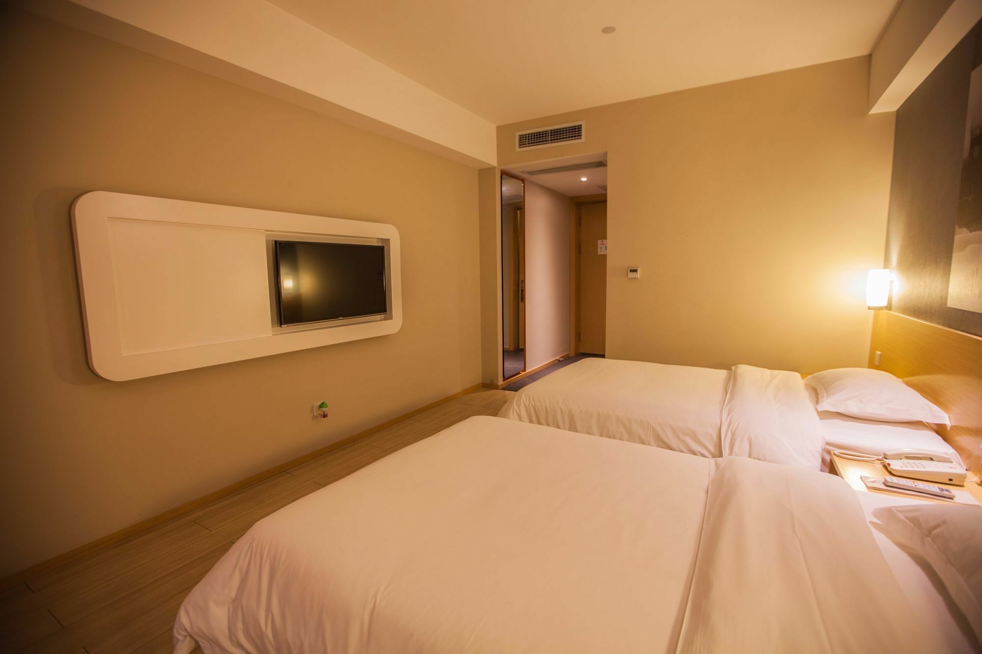 Ibis Leshan City Center Eksteriør bilde